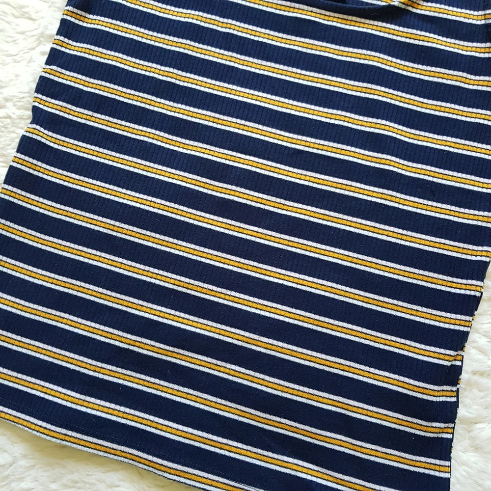 Cute stripe vest/tank top - Picture 3 of 4